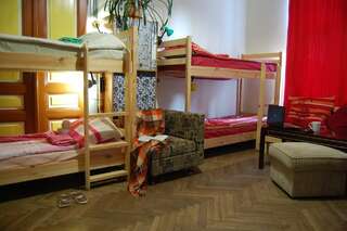 Хостелы Hostel Drive Львов Кровать в общем 8-местном номере-14