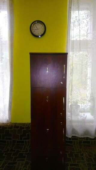 Хостелы Hostel Drive Львов Четырехместный номер с общей ванной комнатой-4